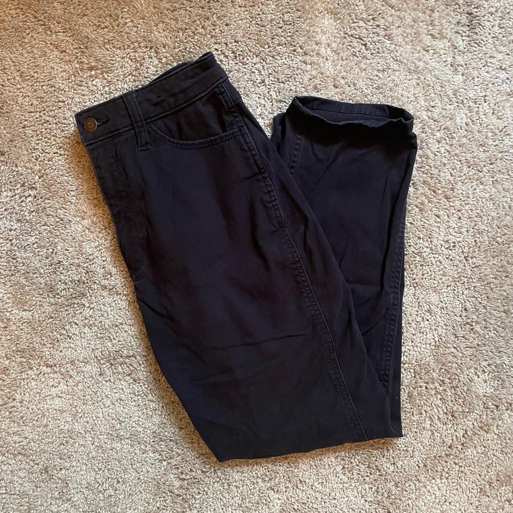 Hollister Black Ultra High-Rise Mom Pant Jeans Size 5R